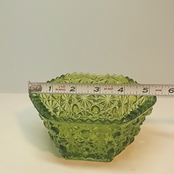 Vintage green L E Smith daisy button pattern, hexagonal bowl. No flaws - Picture 4 of 5